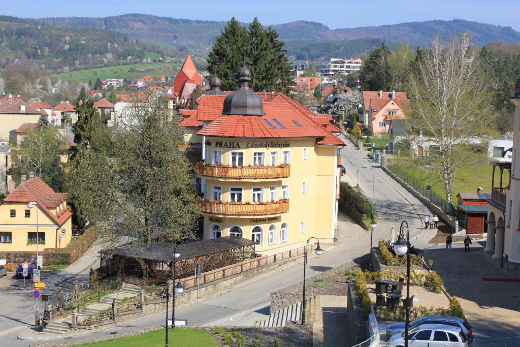 Lazensky Lecebny Dum Praha Hotell Luhačovice Exteriör bild