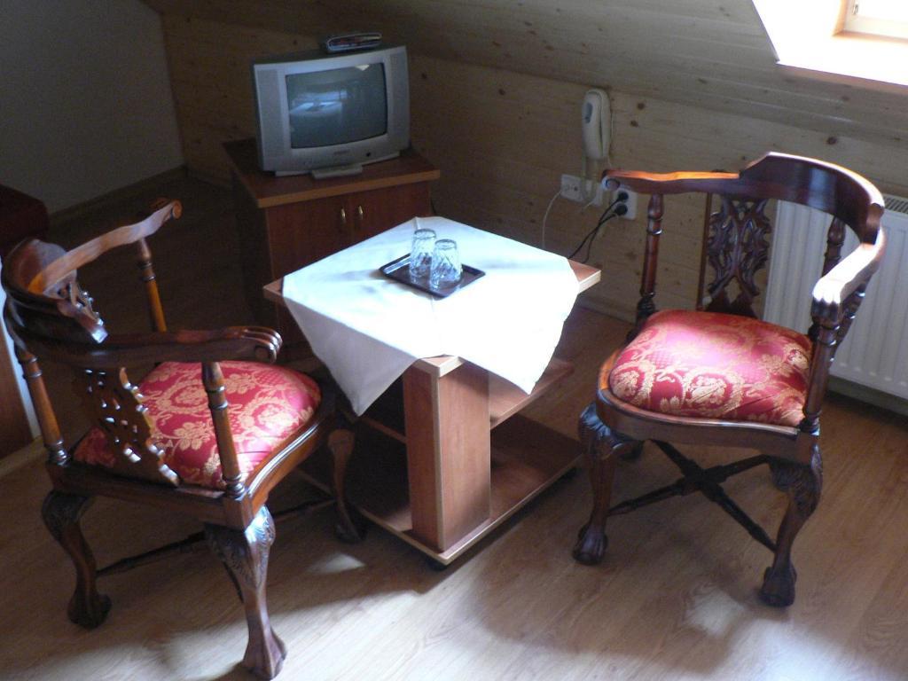 Lazensky Lecebny Dum Praha Hotell Luhačovice Rum bild