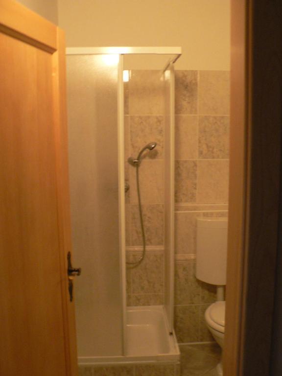 Lazensky Lecebny Dum Praha Hotell Luhačovice Rum bild